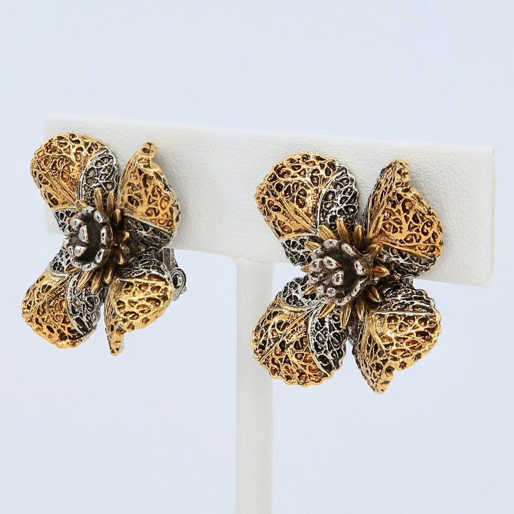 Vintage ART Arthur Pepper Gold and Silver Floral Clip-On Earrings Circa 1960s - Picture 2 of 5